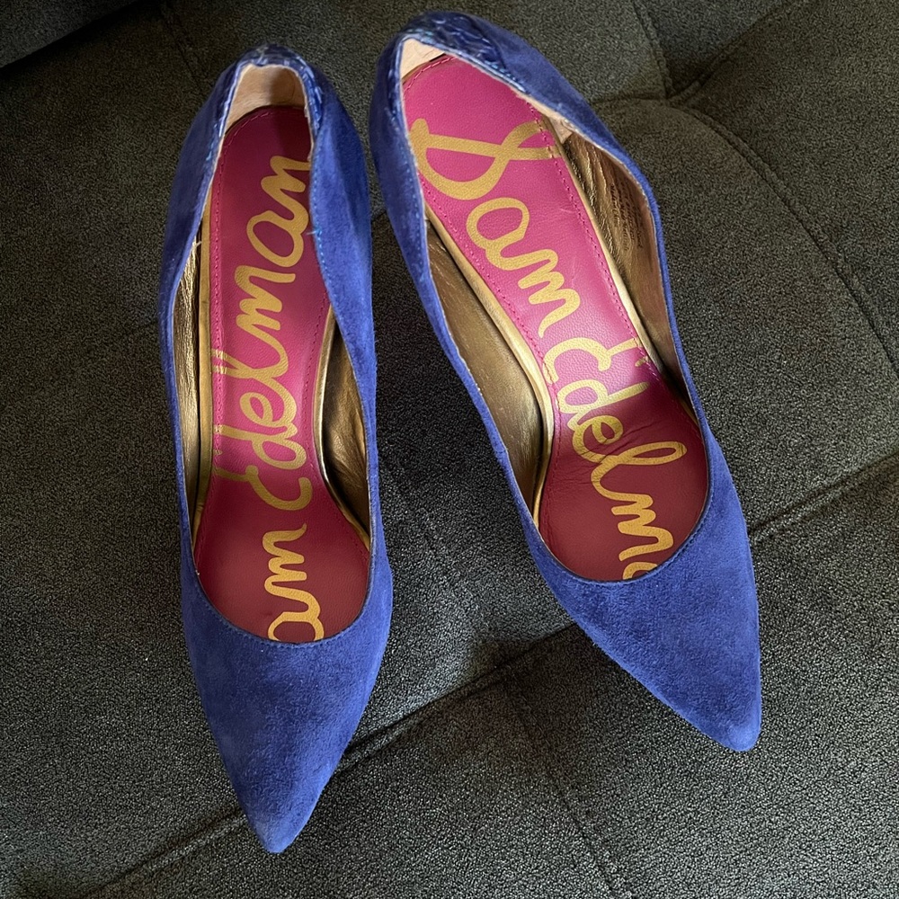 Sam Edelman Blue Heels with Suede Finish and Pointed Toe